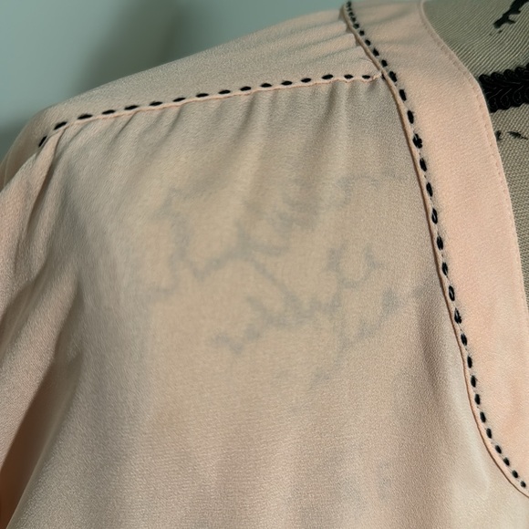 Lane Bryant blouse size 26/28 in a pale pink/blush - Picture 6 of 10